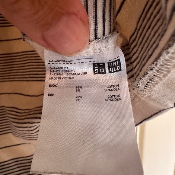 Uniqlo U cotton blend tank - Picture 6 of 6